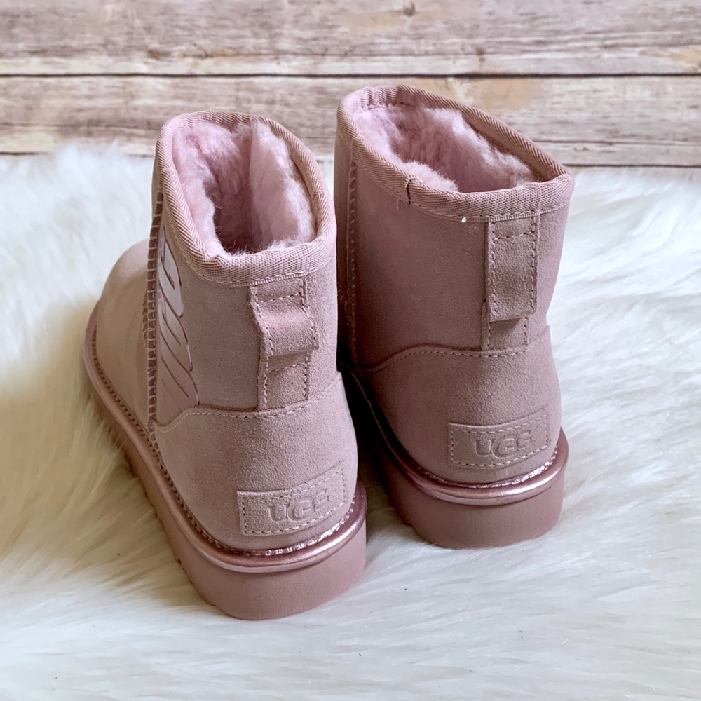 UGG Classic Mini UGG Rubber Logo Boots - Picture 6 of 8